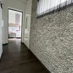 Smeraldo Penthouse דירה *