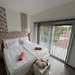 Smeraldo Penthouse דירה זמראדי