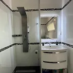 Smeraldo Penthouse דירה *
