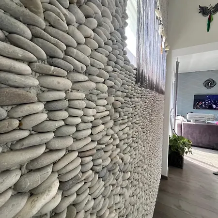 Smeraldo Penthouse Apartment *