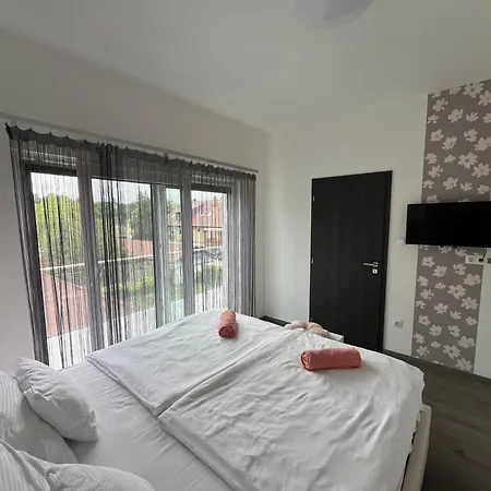 Smeraldo Penthouse Apartment