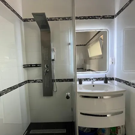 Smeraldo Penthouse Apartment *