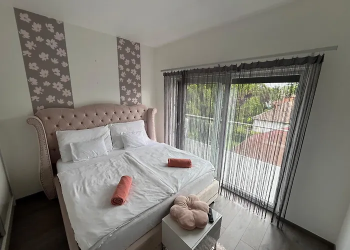 Smeraldo Penthouse Apartamento Zamárdi